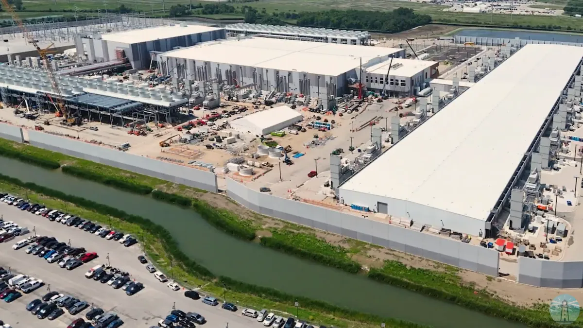 Microsoft Fairwater、前倒し稼働の裏で「Microslop」と呼ばれる現実