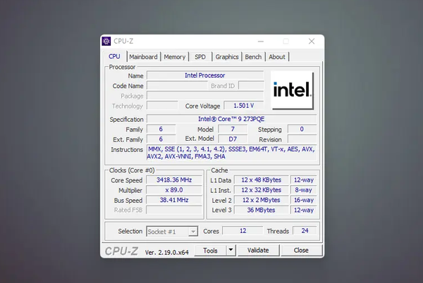 Intel封印の12Pコア、市販マザボでWindows起動に成功
