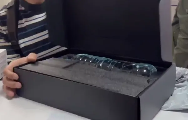 RTX 5070 Tiの箱から2リットルの水。ロシアの受取拠点で発覚